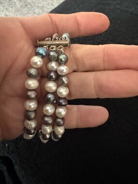 Pearl bracelet plus extra faux pearl bracelet